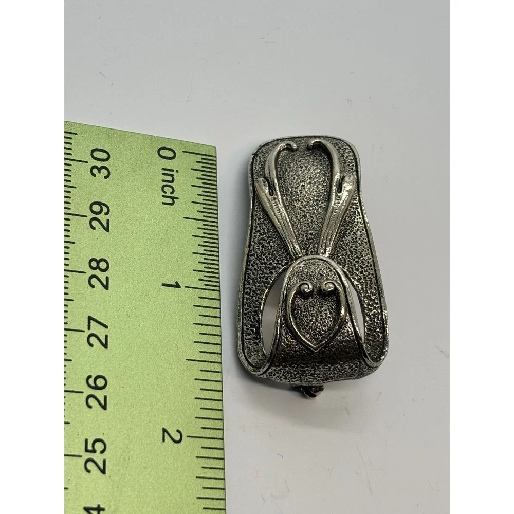 Vintage Sarah Coventry 1973 Eye Glass Holder Brooch Silver Tone - Picture 12 of 12